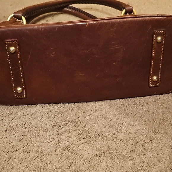 Dooney and Bourke Florentine flap purse..very good condition - Picture 7 of 11